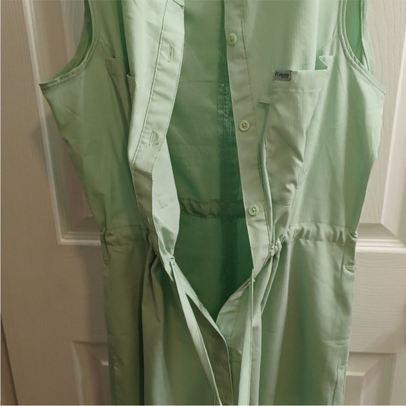 Columbia Sportwear PFG Shirt
Dress Midi - Picture 2 of 15